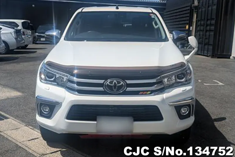 Toyota Hilux in White for Sale Image 4