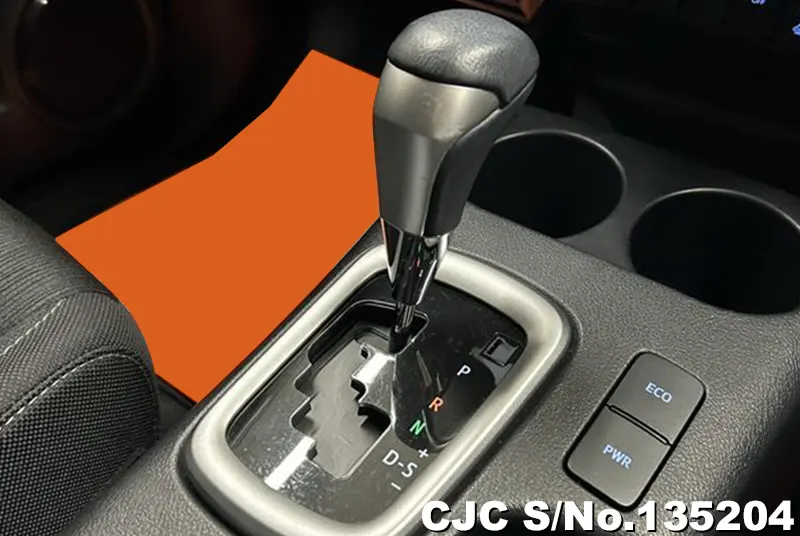 Toyota Hilux in Oxide Bronze Metallic for Sale Image 12
