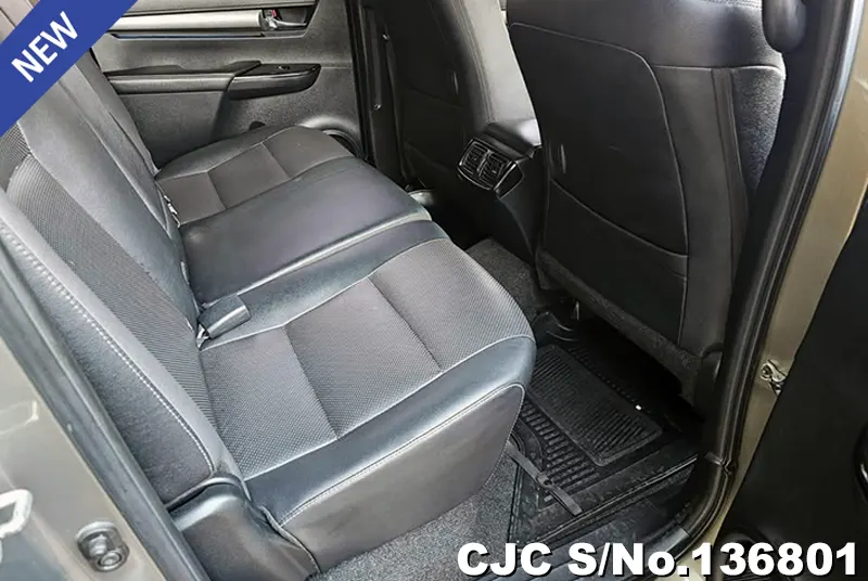 Toyota Hilux in Oxide Bronze Metallic for Sale Image 7