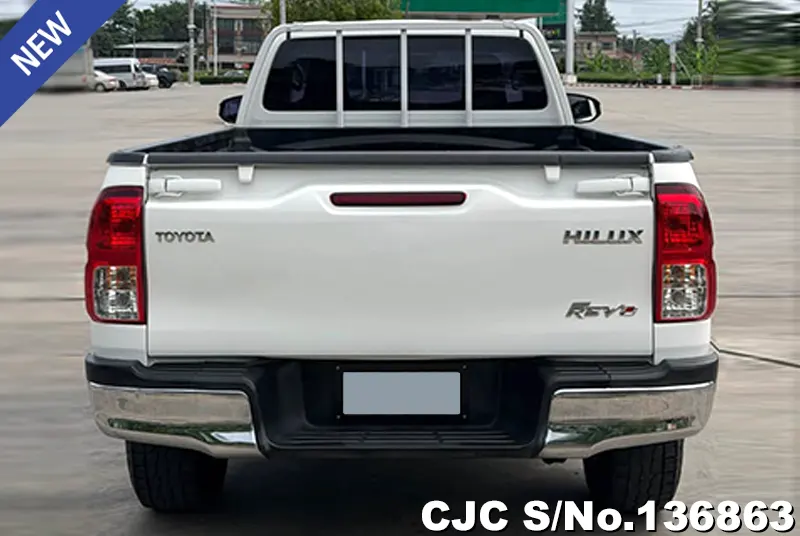 Toyota Hilux in White for Sale Image 5