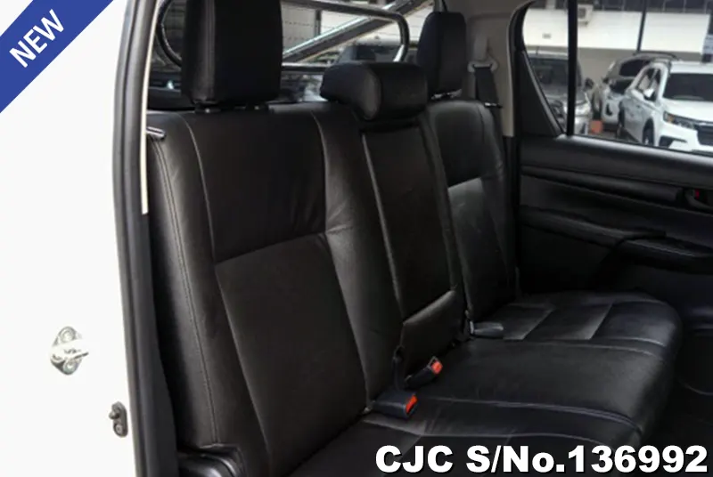 Toyota Hilux in White for Sale Image 8