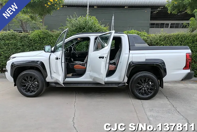 Mitsubishi Triton in White Diamond for Sale Image 7