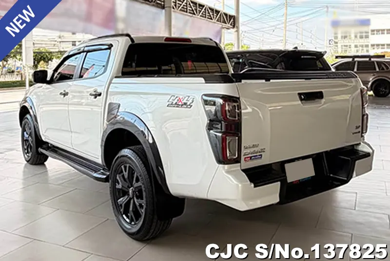 Isuzu D-Max in White for Sale Image 1