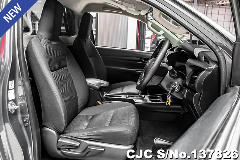 Toyota Hilux in Gray for Sale Image 7