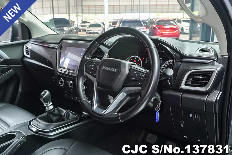 Isuzu D-Max in Gray for Sale Image 7