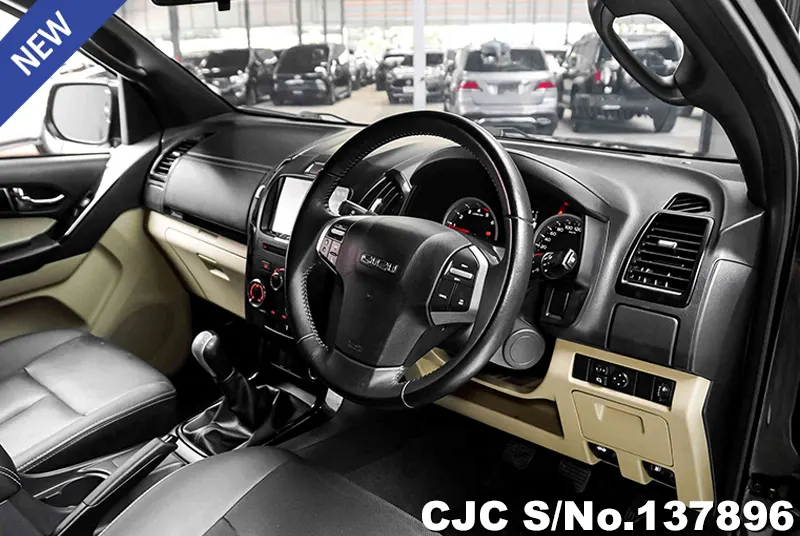 Isuzu D-Max in Black for Sale Image 7