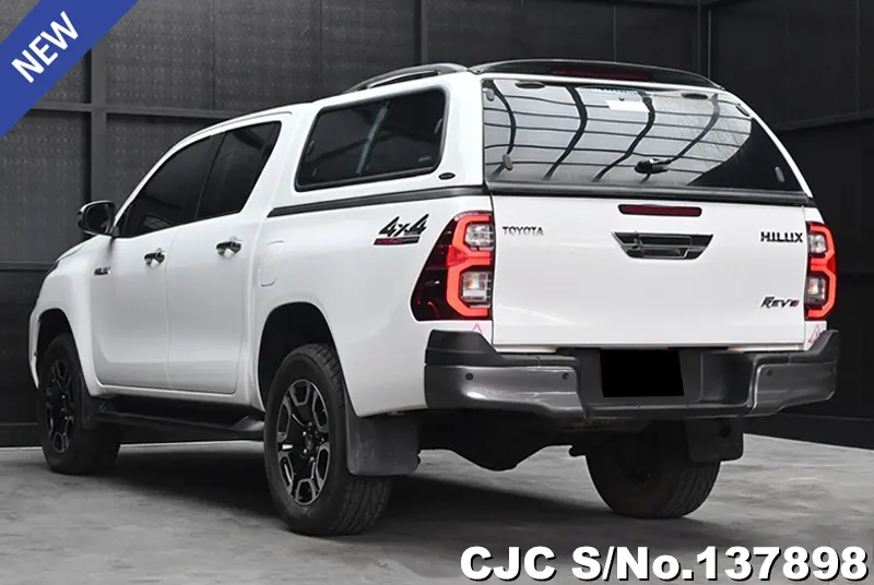 Toyota Hilux in White for Sale Image 1