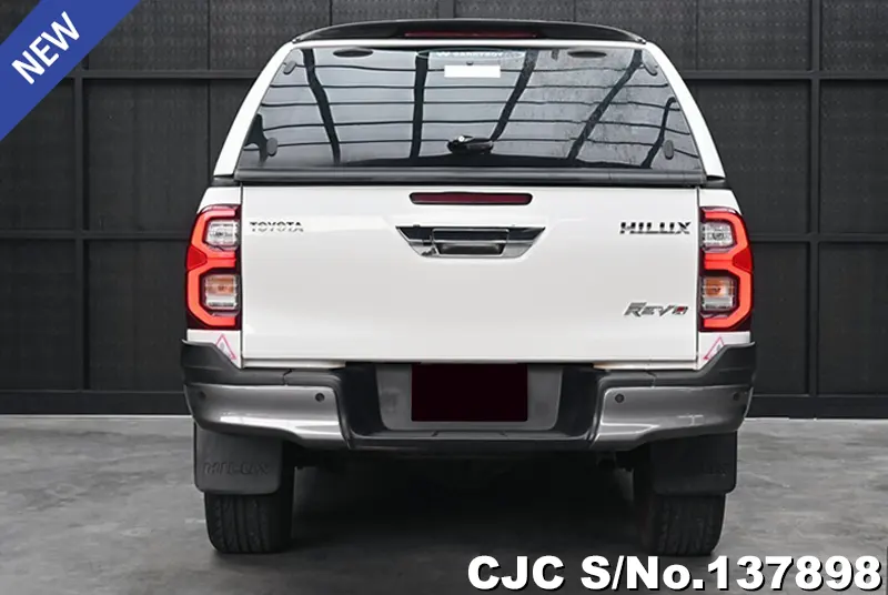 Toyota Hilux in White for Sale Image 3