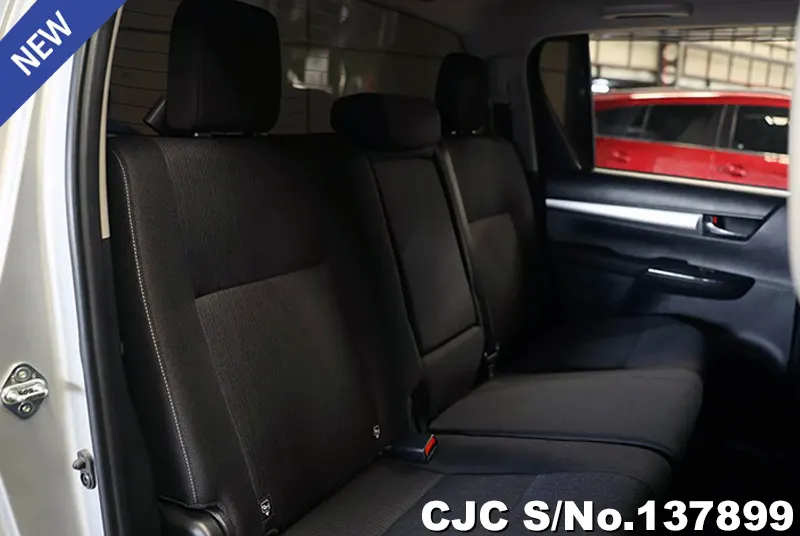 Toyota Hilux in Silver for Sale Image 8
