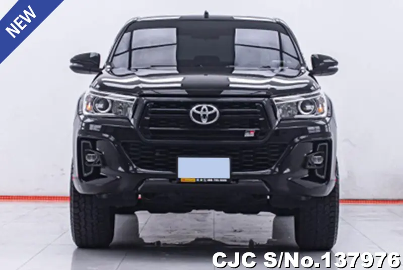 Toyota Hilux in Black for Sale Image 2