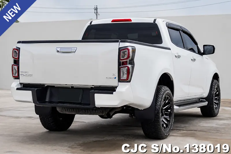 Isuzu D-Max in White for Sale Image 2
