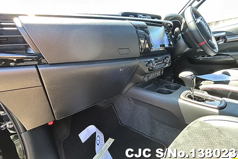 Toyota Hilux in Black for Sale Image 12