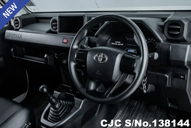 Toyota Hilux in White for Sale Image 5