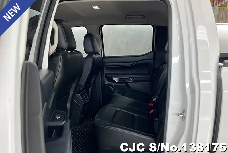 Ford Ranger in White for Sale Image 10