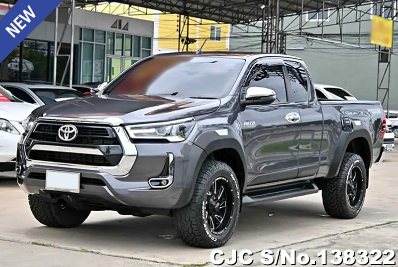 Toyota Hilux in Gray for Sale Image 3