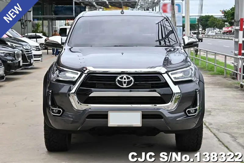 Toyota Hilux in Gray for Sale Image 4