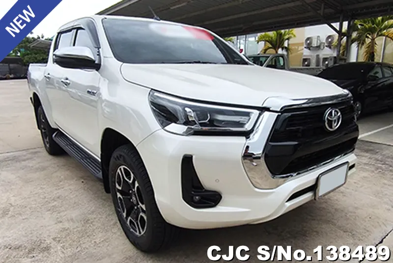 Toyota Hilux in White for Sale Image 0
