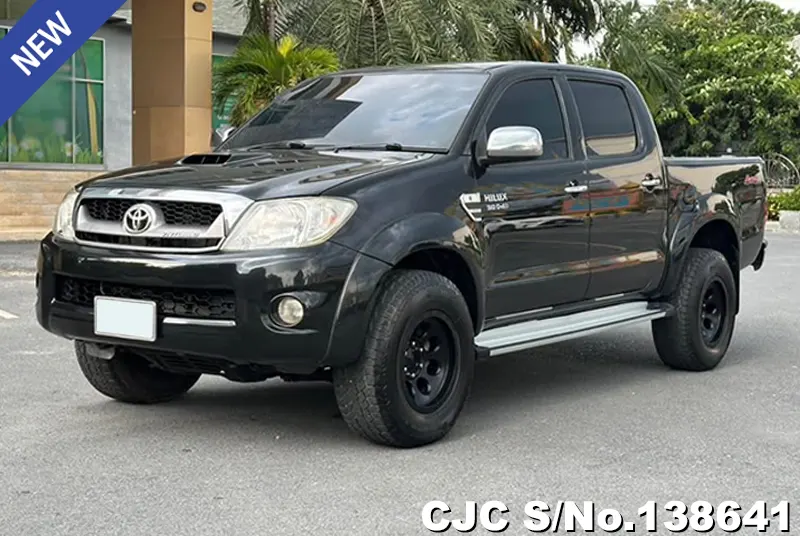 Toyota Hilux in Black for Sale Image 3