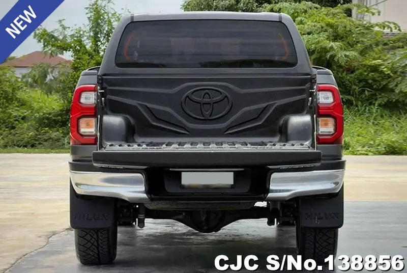 Toyota Hilux in Gray for Sale Image 5