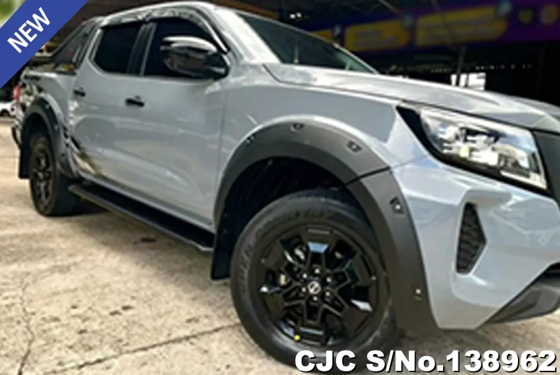 Nissan Navara in Stealth Grey for Sale Image 15