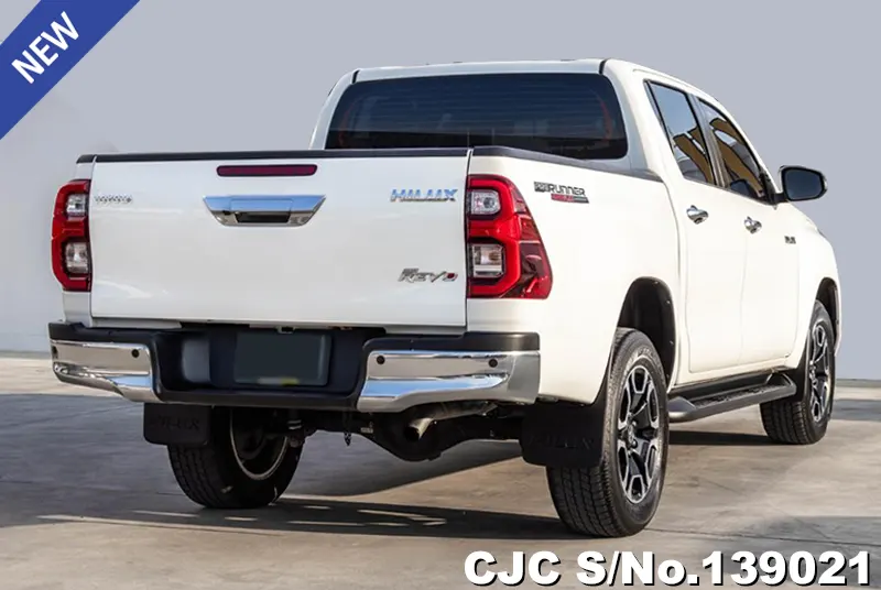 Toyota Hilux in White for Sale Image 2