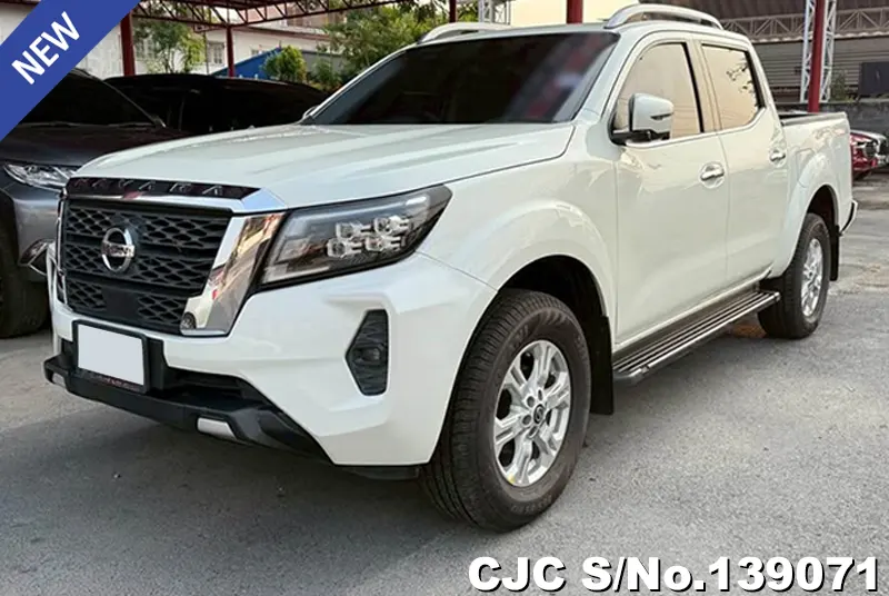 Nissan Navara in White for Sale Image 2