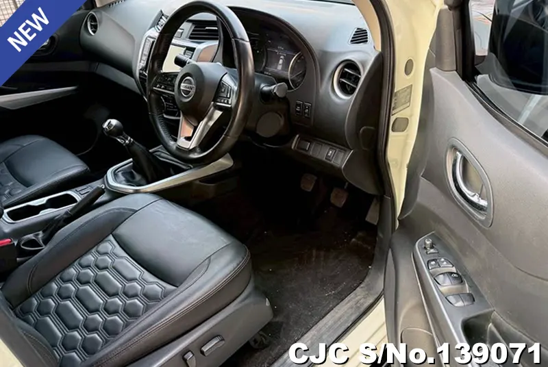 Nissan Navara in White for Sale Image 6