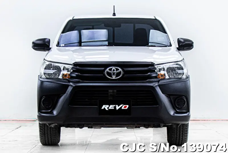 Toyota Hilux in White for Sale Image 1
