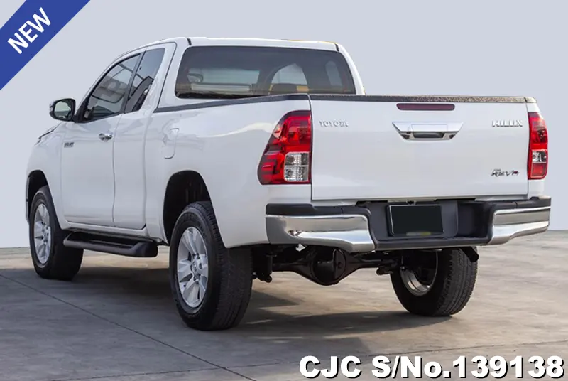 Toyota Hilux in White for Sale Image 1
