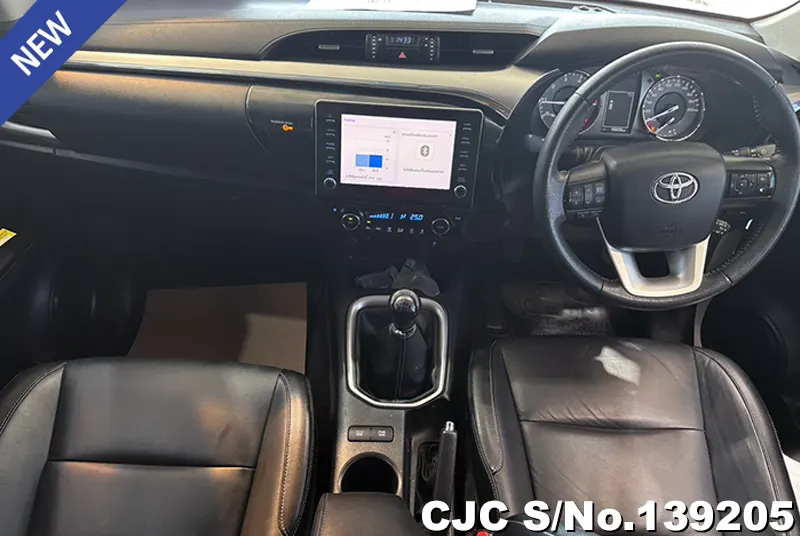 Toyota Hilux in White for Sale Image 4