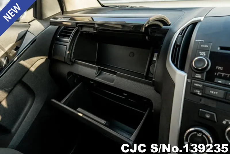 Isuzu D-Max in Silver for Sale Image 8