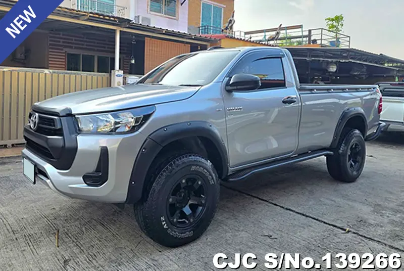 Toyota Hilux in Gray for Sale Image 3